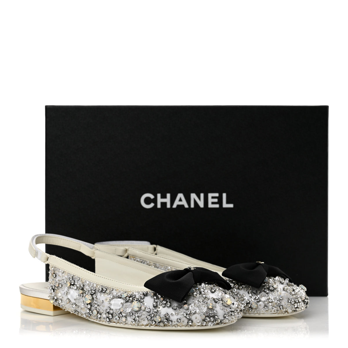 Chanel Satin Crystal Lambskin Grosgrain Bow CC Slingback Flats 35 White Black 10 of 10
