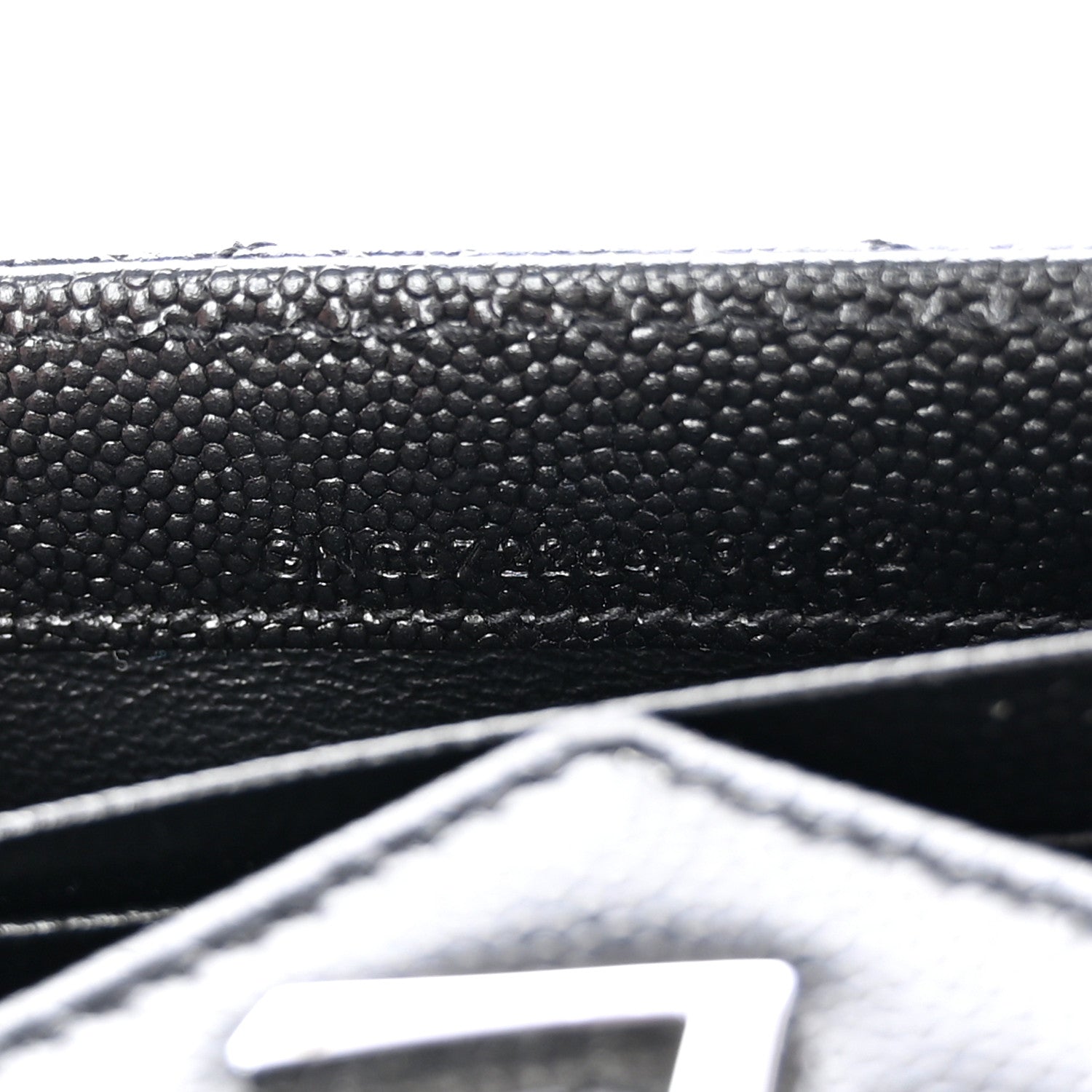 Saint Laurent Grain De Poudre Matelasse Chevron Monogram Flap Wallet Black 8 of 11