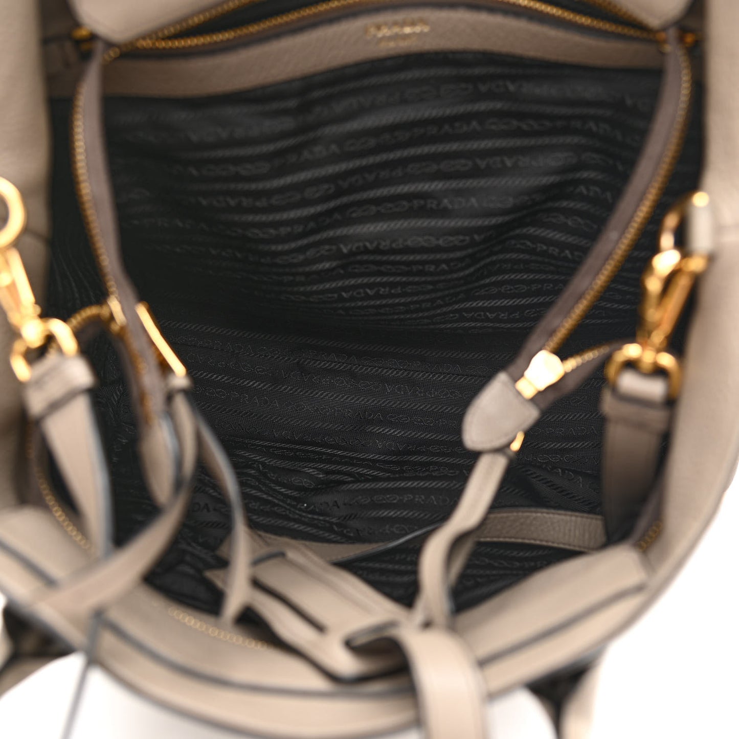 Vitello Daino Zippered Tote Argilla