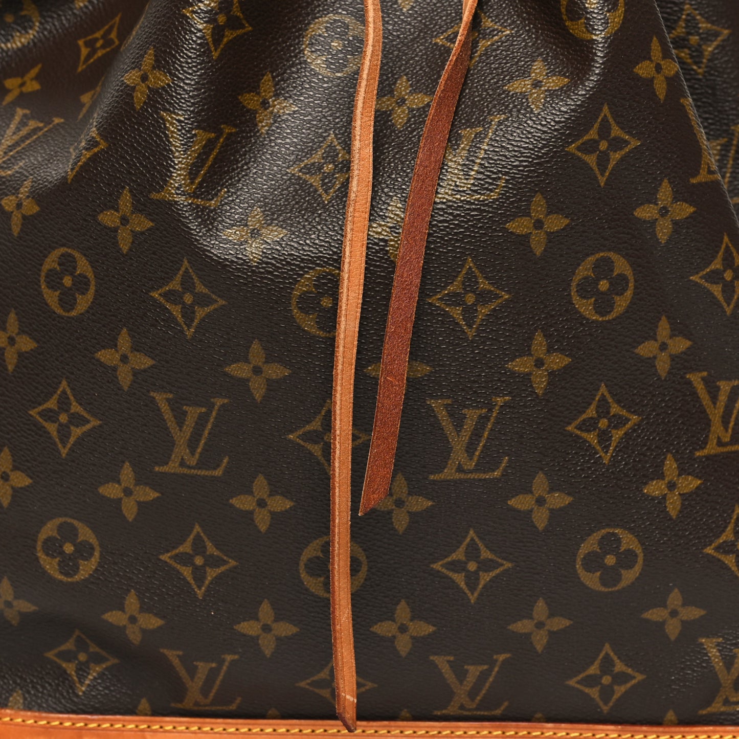 Monogram Noe