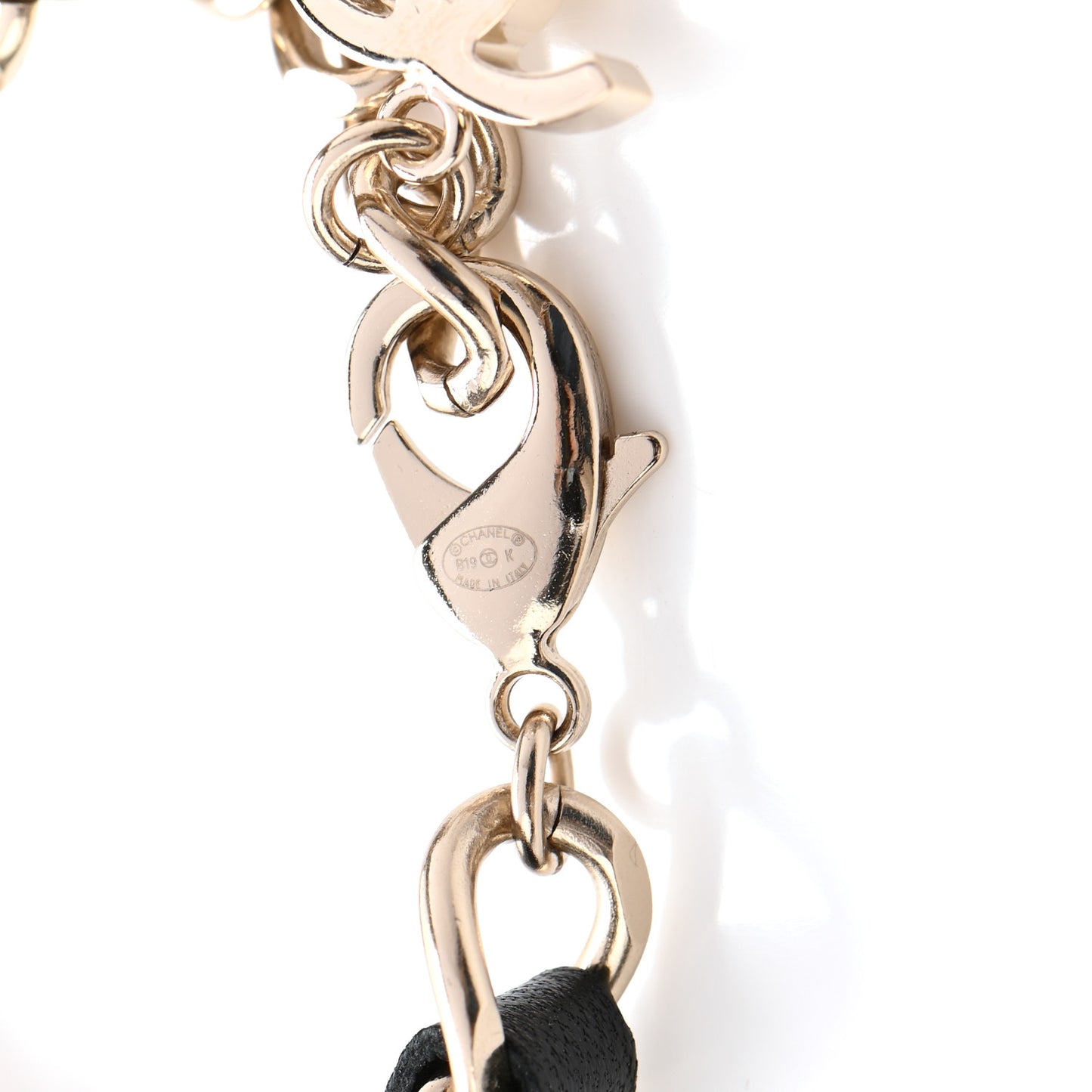 Metal Lambskin Pearl Name Plate Bracelet Black Gold