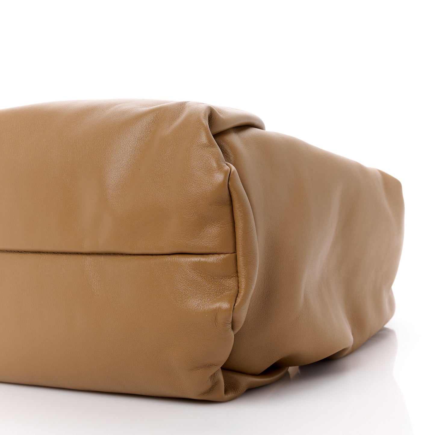 Smooth Butter Calfskin Small The Shoulder Pouch Cammello