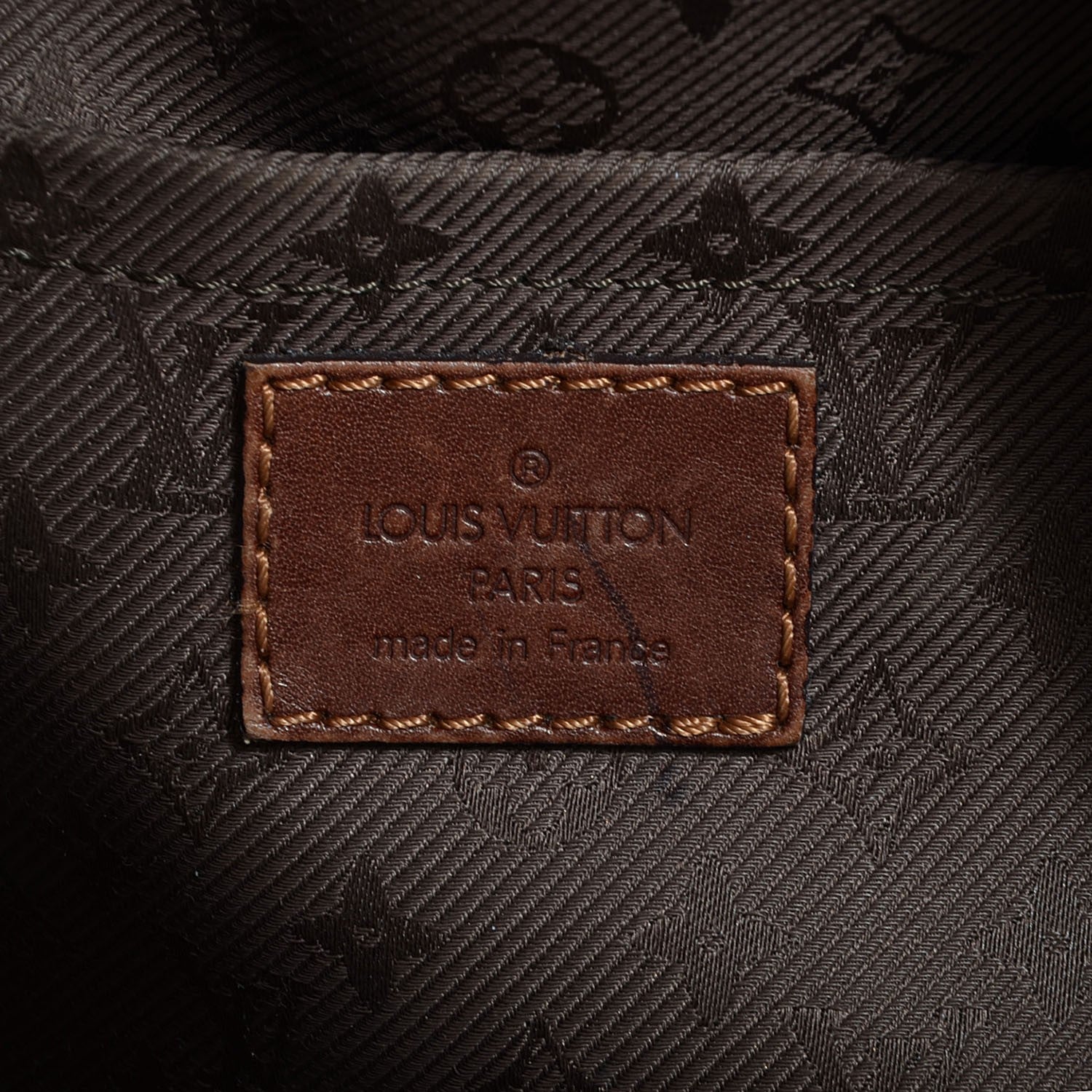 Louis Vuitton Mahina Onatah GM Moka 6 of 7