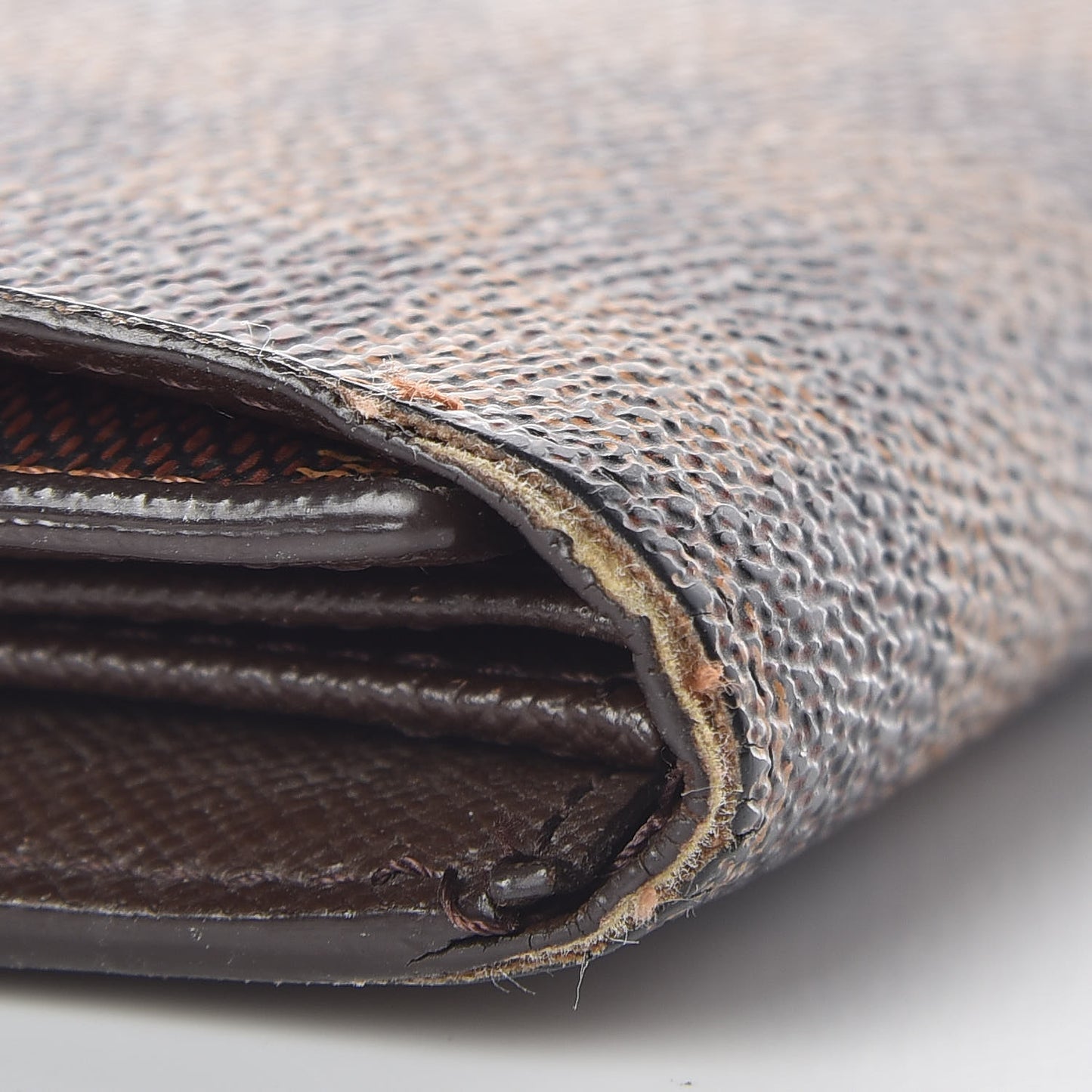 Damier Ebene Porte Tresor International Wallet