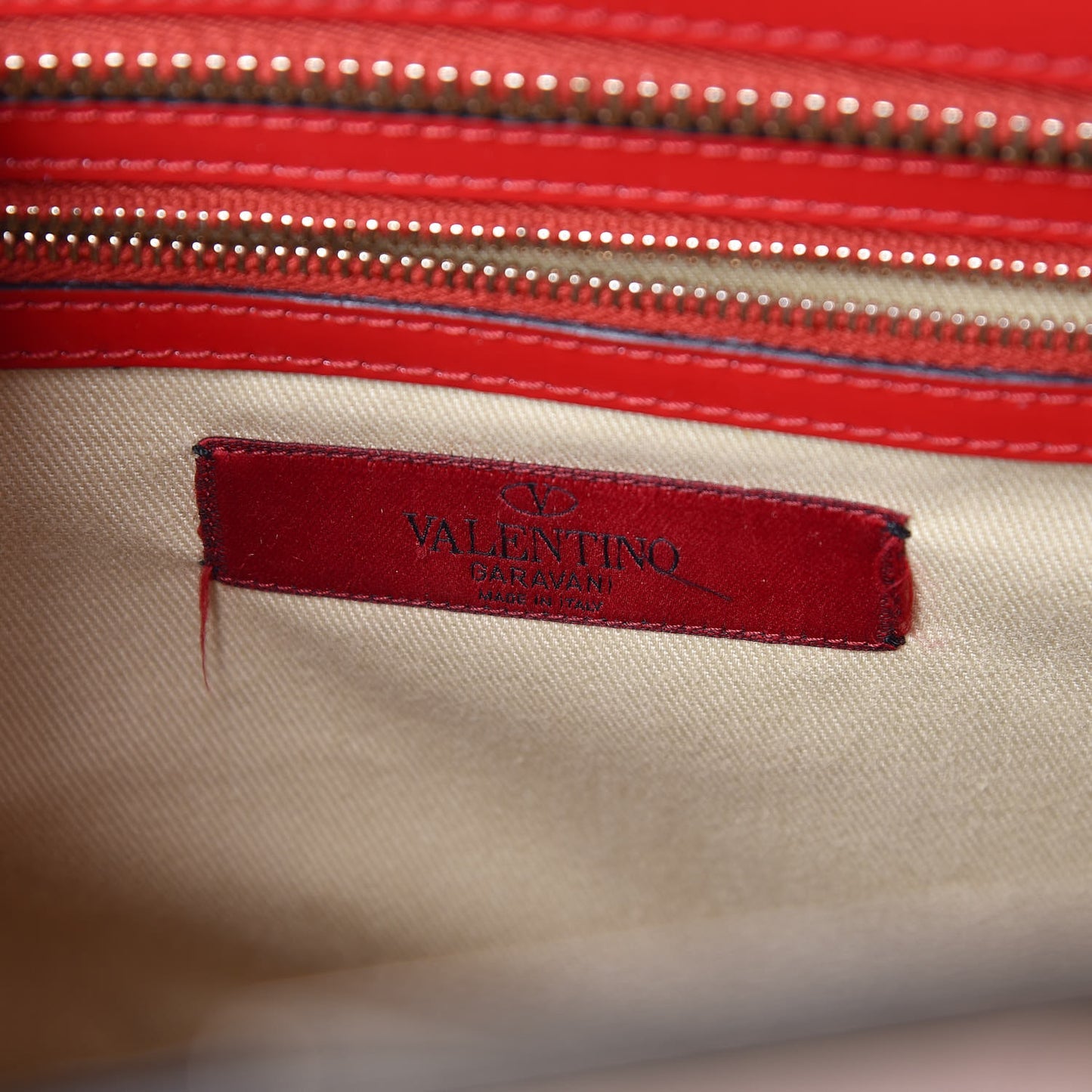 Patent Monochrome Rockstud Double Handle Tote Rosso Valentino