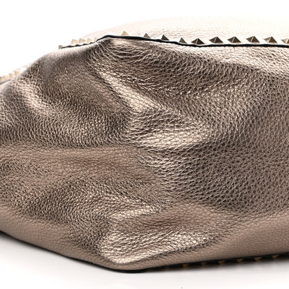 Valentino Garavani Metallic Grained Calfskin Large Rockstud Reversible Tote Skin Sasso 8 of 9