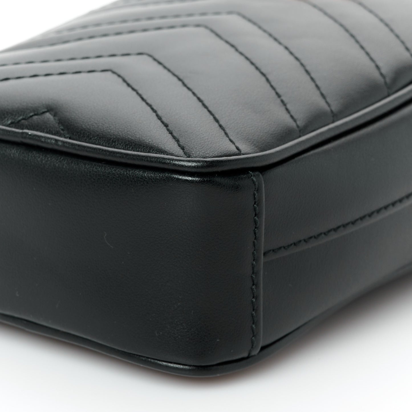 Calfskin Matelasse Mini GG Marmont Crossbody Bag Black
