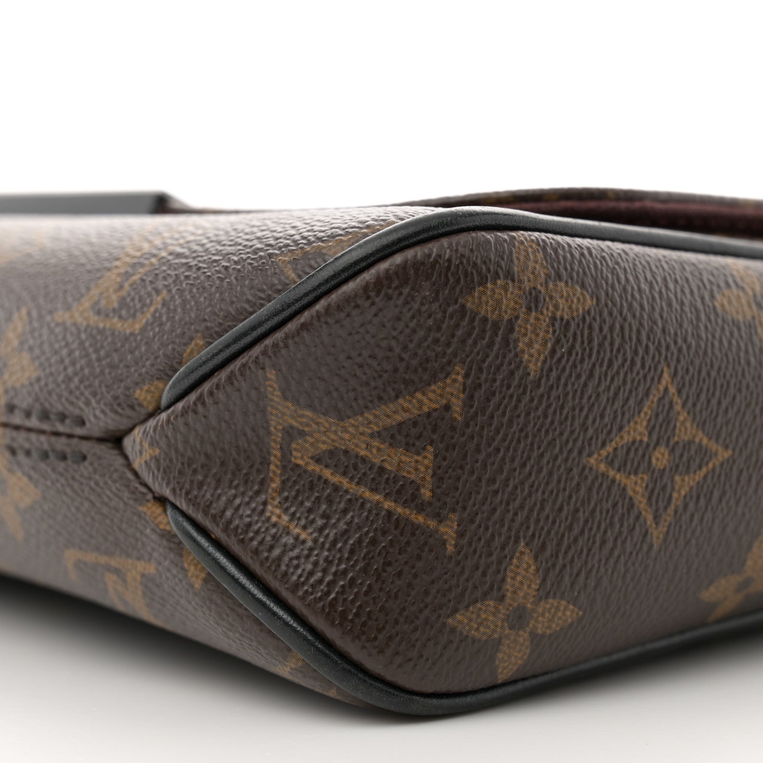 Louis Vuitton Monogram Macassar District PM 10 of 15