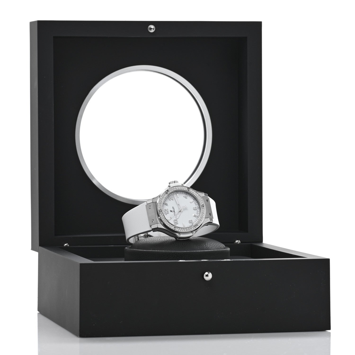 Hublot Stainless Steel Rubber Diamond Pave Bezel 38mm Big Bang Quartz Watch White 361.SE.2010.RW.1104 5 of 5