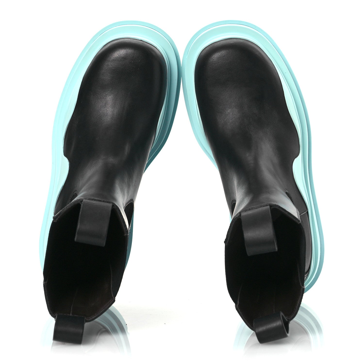 Bottega Veneta Calfskin Womens The Tire Chelsea Boots 39 Black Flannel 2 of 14