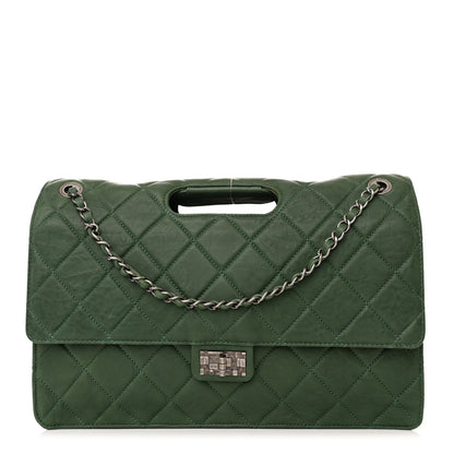 Chanel Washed Lambskin Quilted Maxi Take Away Flap Green 1 of 11