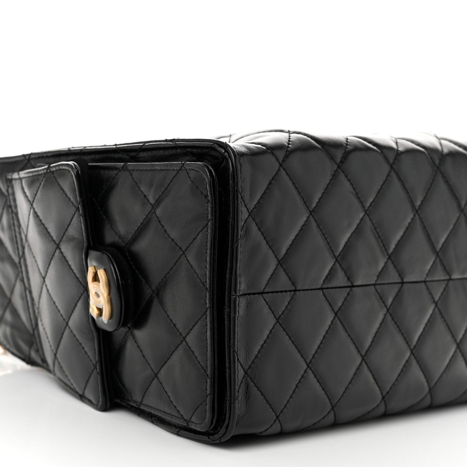 【CHANEL】 キルティング ブラックバッグ Chanel Shiny Calfskin Quilted Small Chanel 25 Handbag Black
