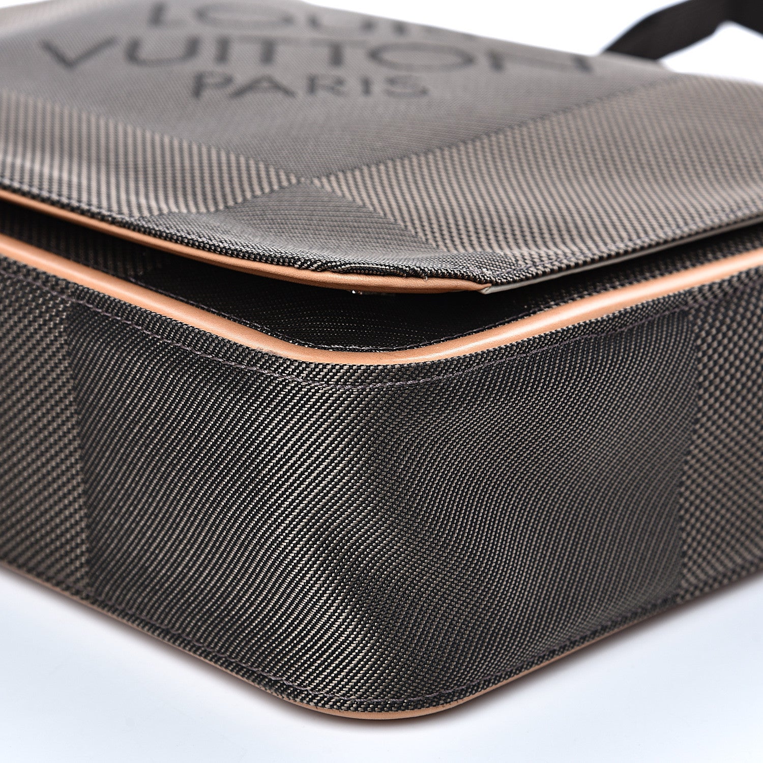 Louis Vuitton Damier Geant Messenger Bag Terre 7 of 11