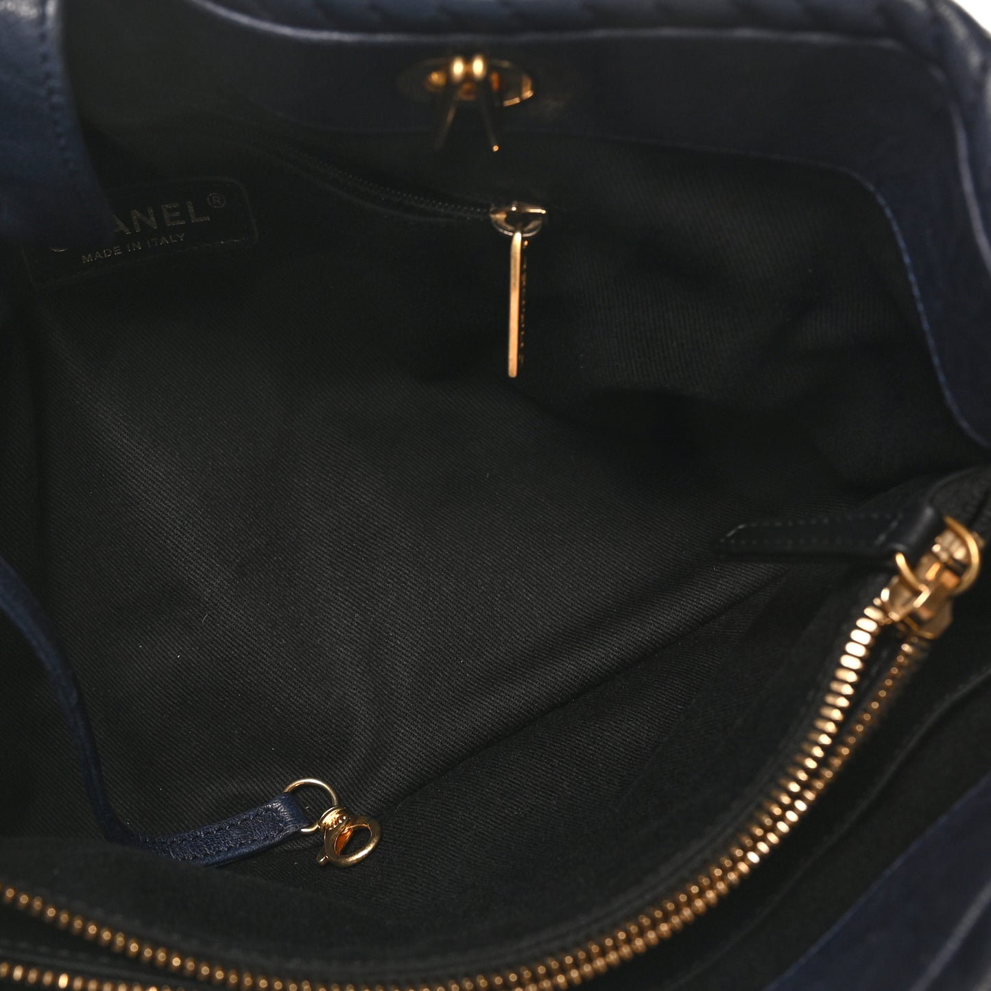 Wrinkled Lambskin Chevron Quilted Surpique Tote Navy Blue
