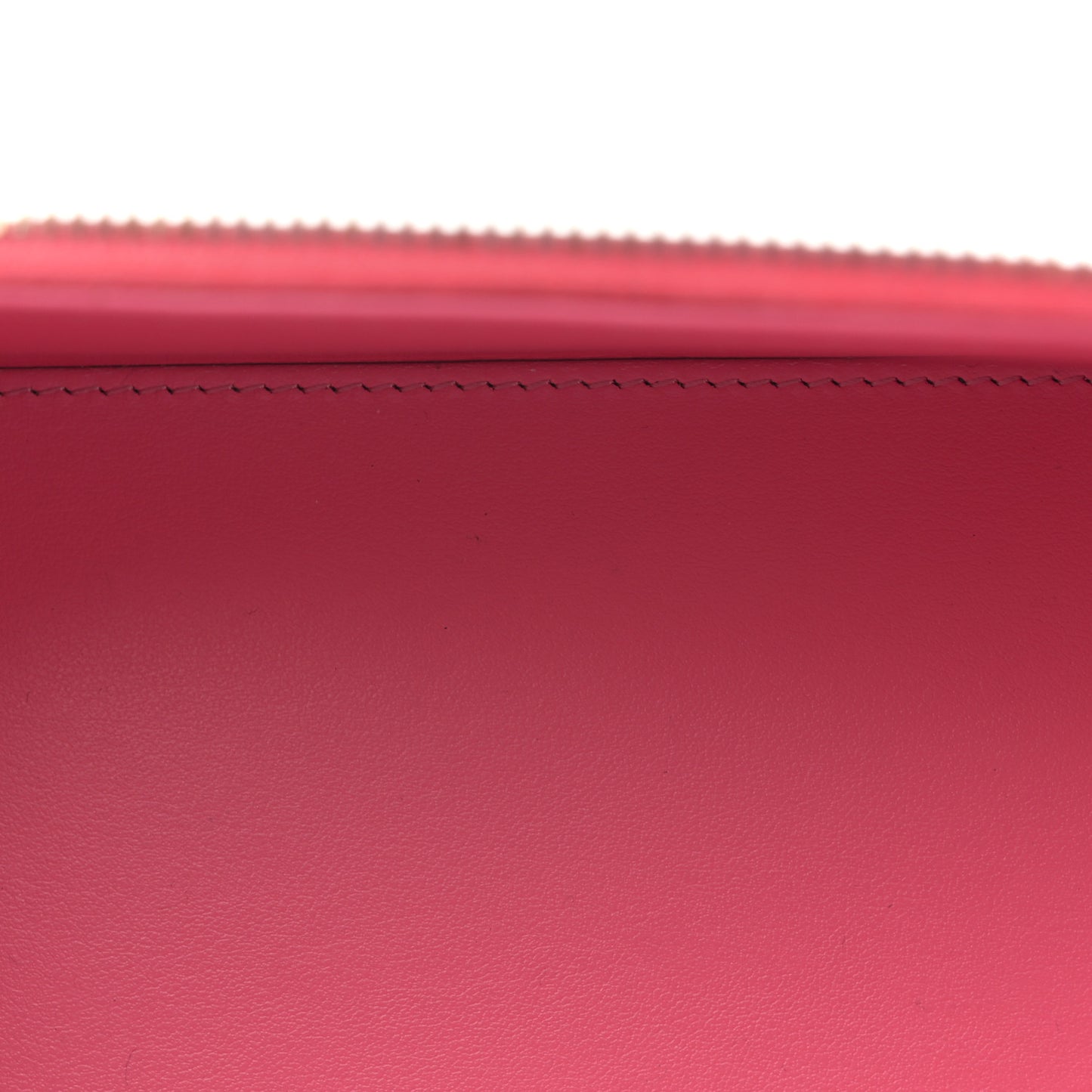 Caviar Quilted Small Vanity Case With Chain Pink