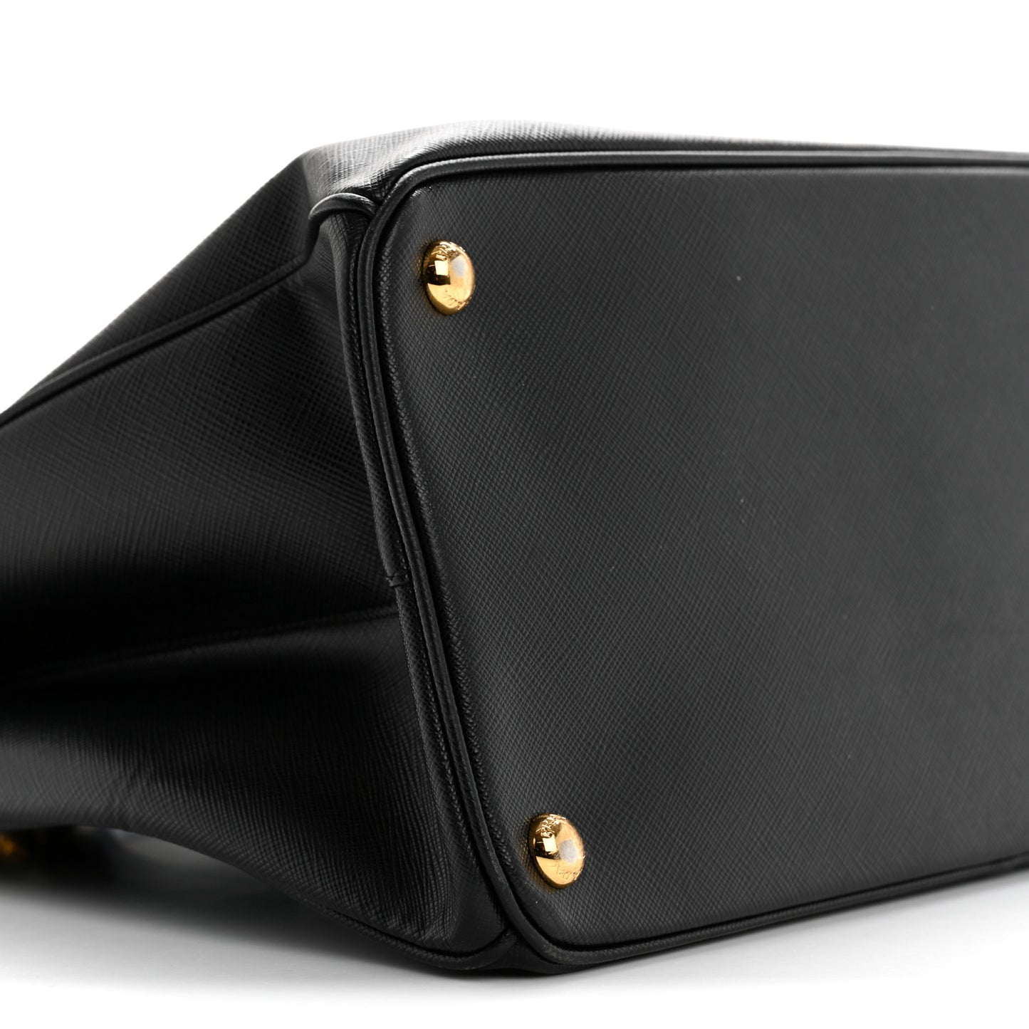 Saffiano Lux Medium Galleria Double Zip Tote Black