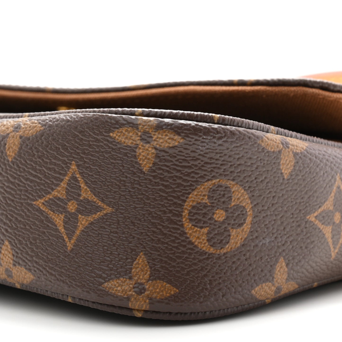 Monogram Ivy Wallet On Chain
