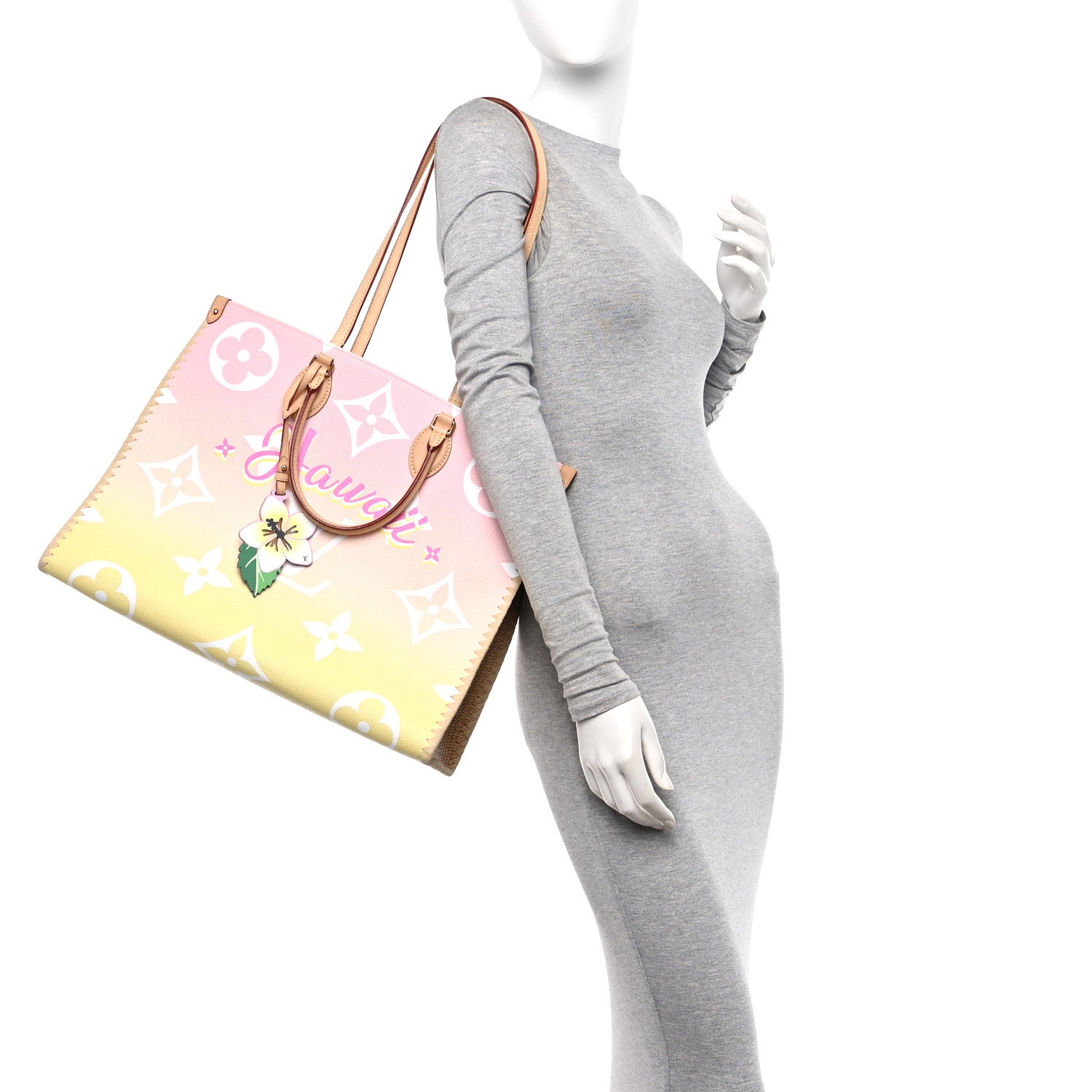 Louis Vuitton Monogram Giant By The Pool Hawaii Onthego GM Light Pink Light Pink 2 of 10