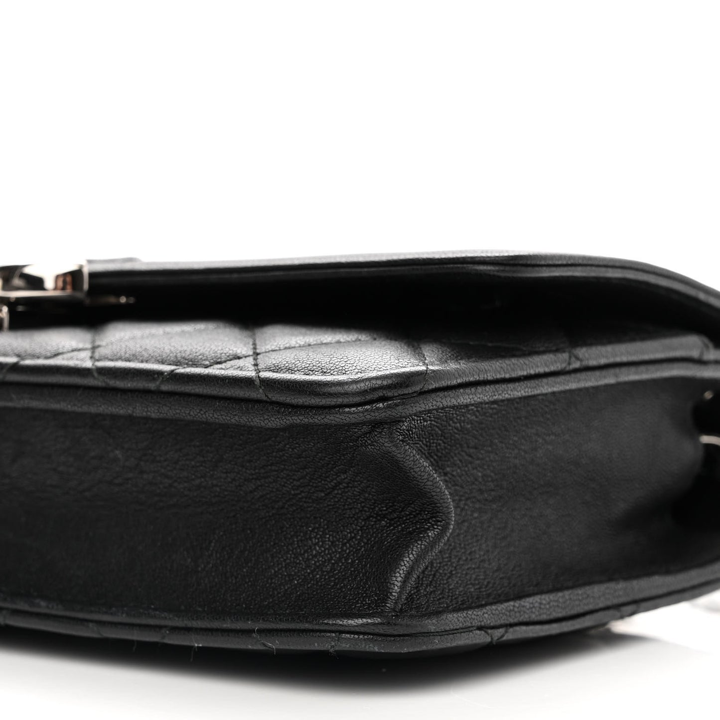 Lambskin Quilted CC Box Wallet On Chain WOC Black