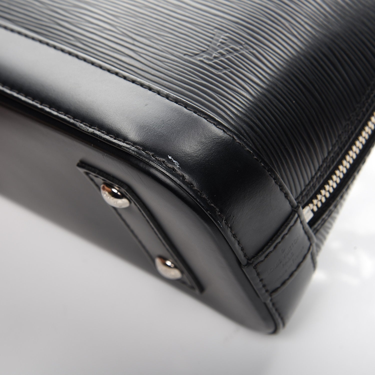 Louis Vuitton Epi Alma BB Black 10 of 12