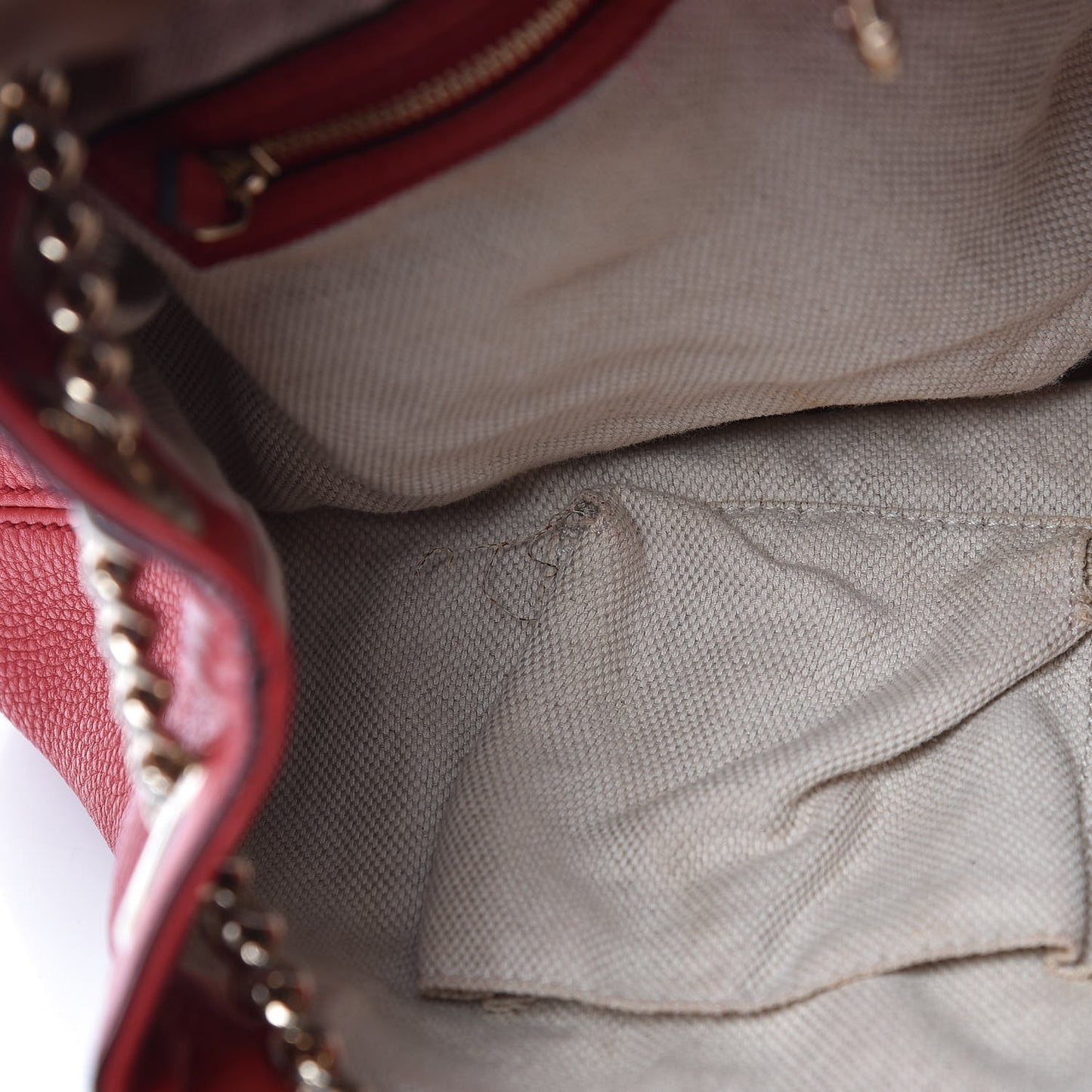 Pebbled Calfskin Medium Soho Chain Shoulder Bag Tabasco Red