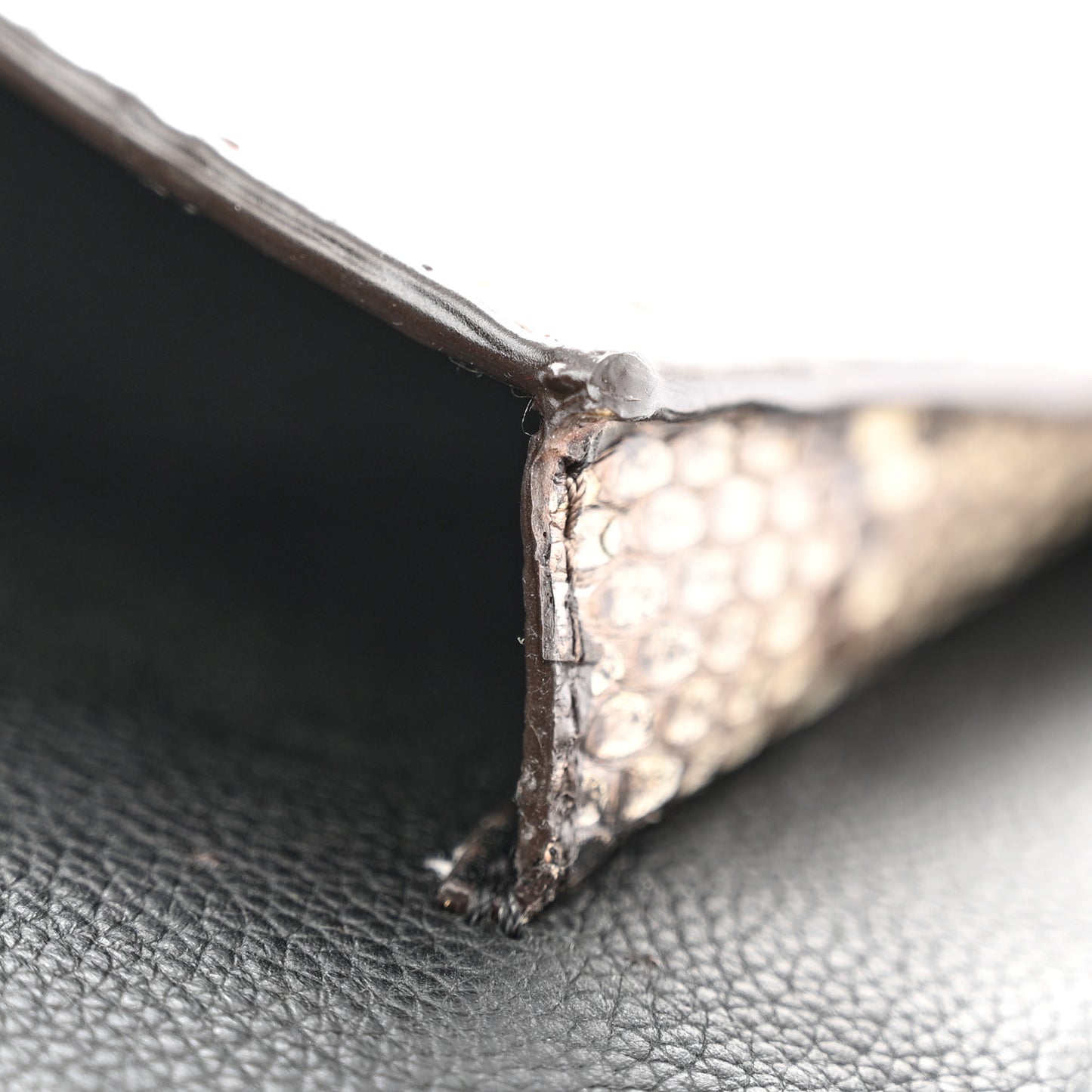 Calfskin Snakeskin Lockme MM Black