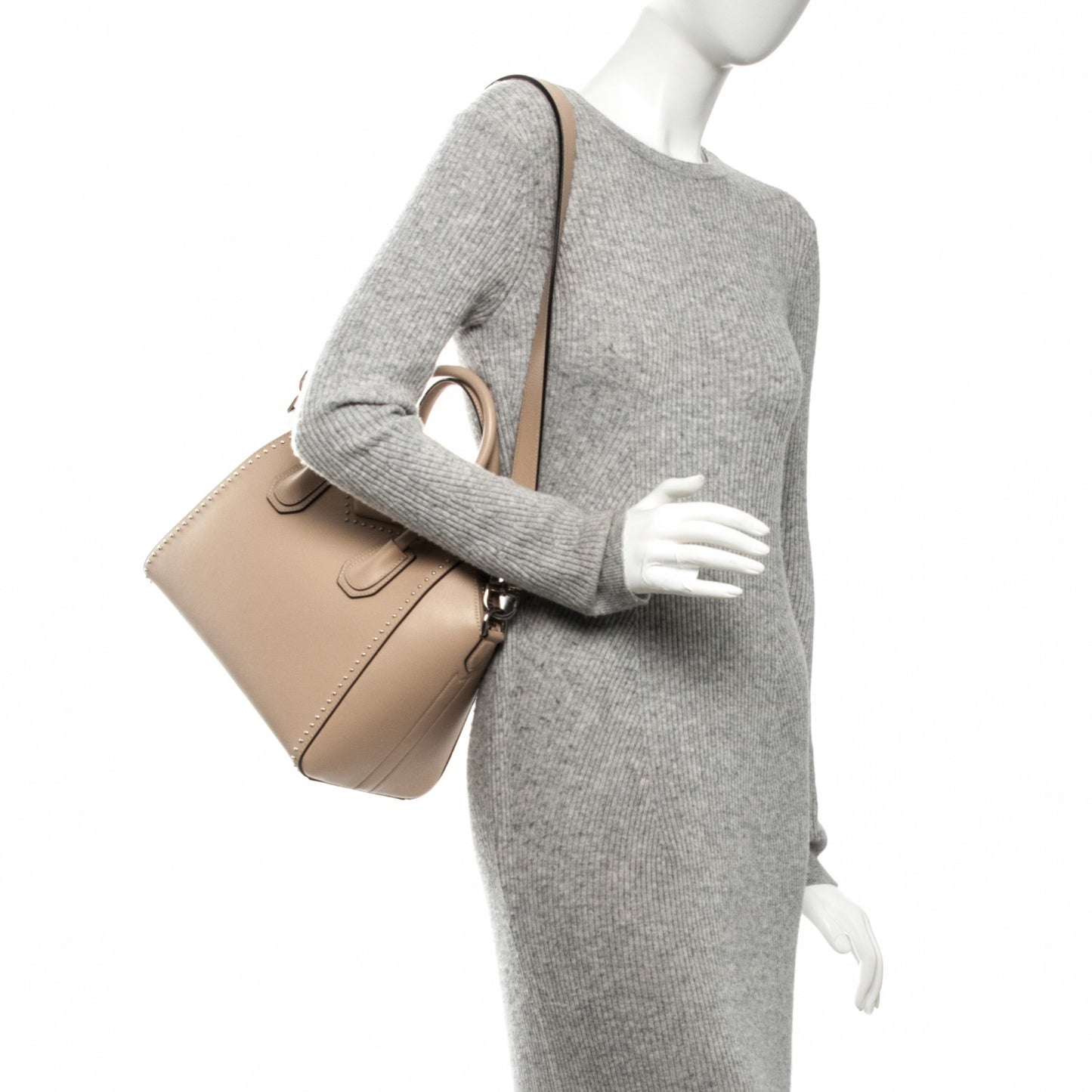 Calfskin Small Studded Antigona Beige Buff