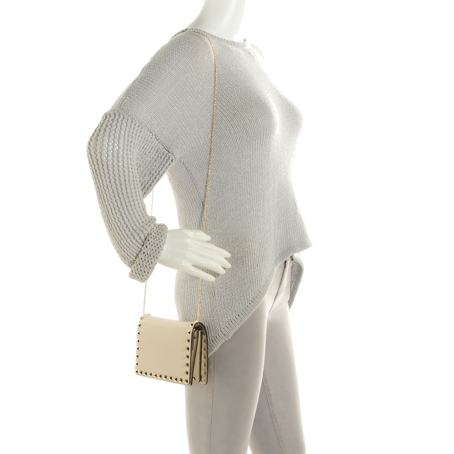 Pebbled Calfskin Rockstud Wallet on Chain Light Ivory