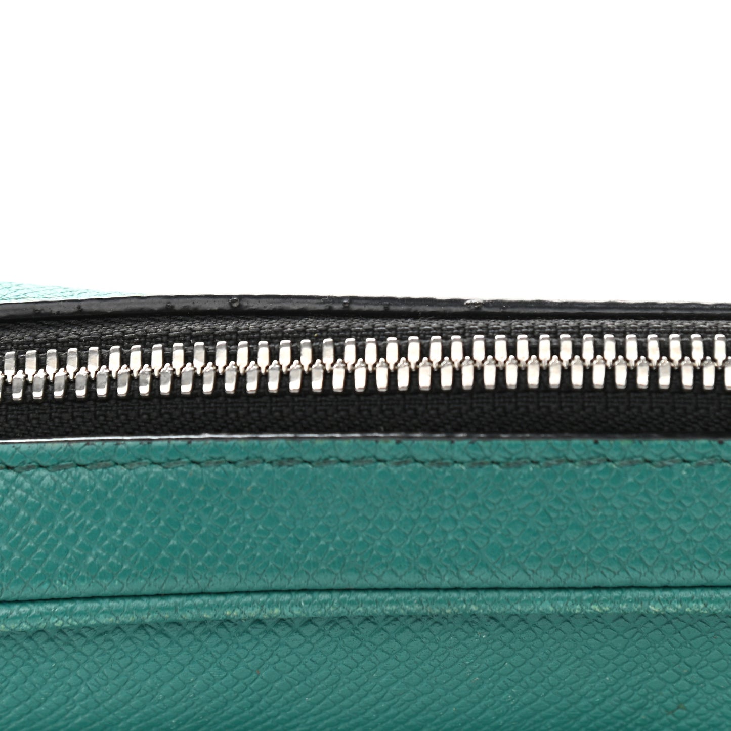 Taiga Monogram Outdoor Messenger Vert