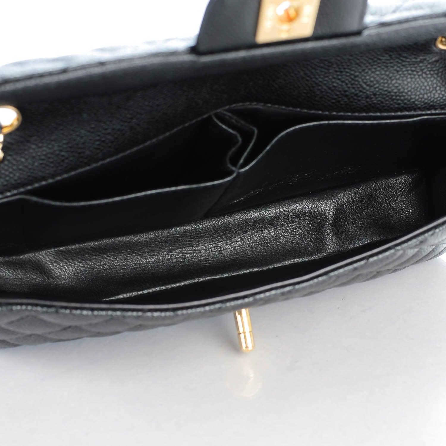 Chanel Caviar East West Flap Black 5 of 8