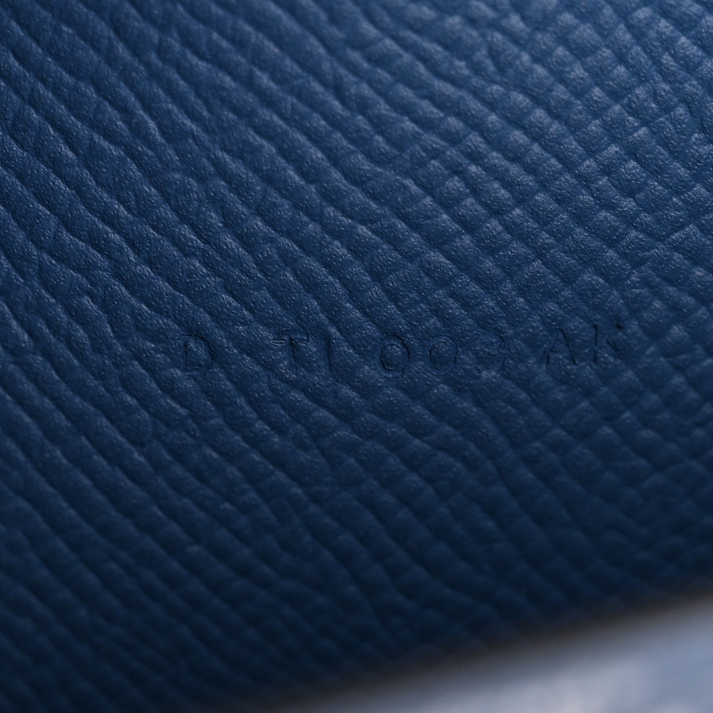 Epsom Constance Verso Long Wallet Bleu Agate Gris Mouette