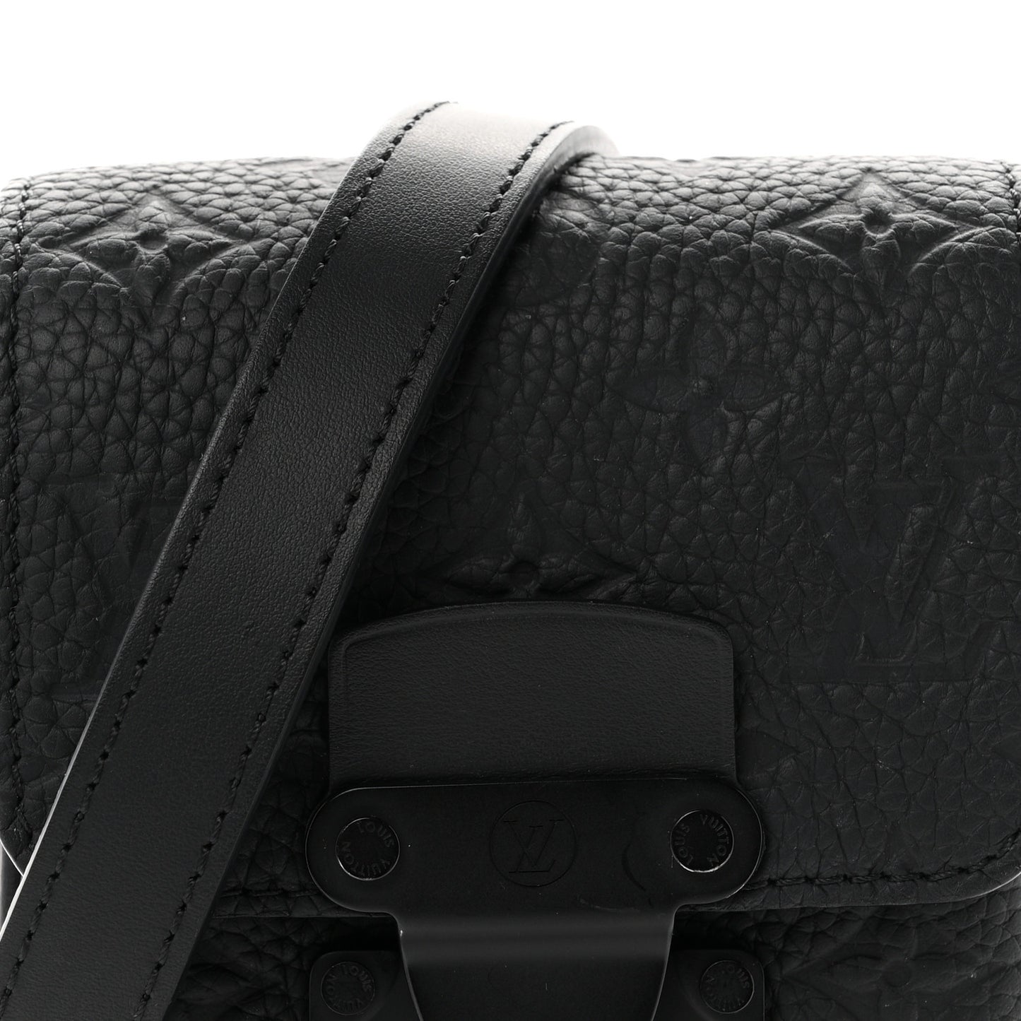 Taurillon Monogram S Lock Wearable Wallet Black