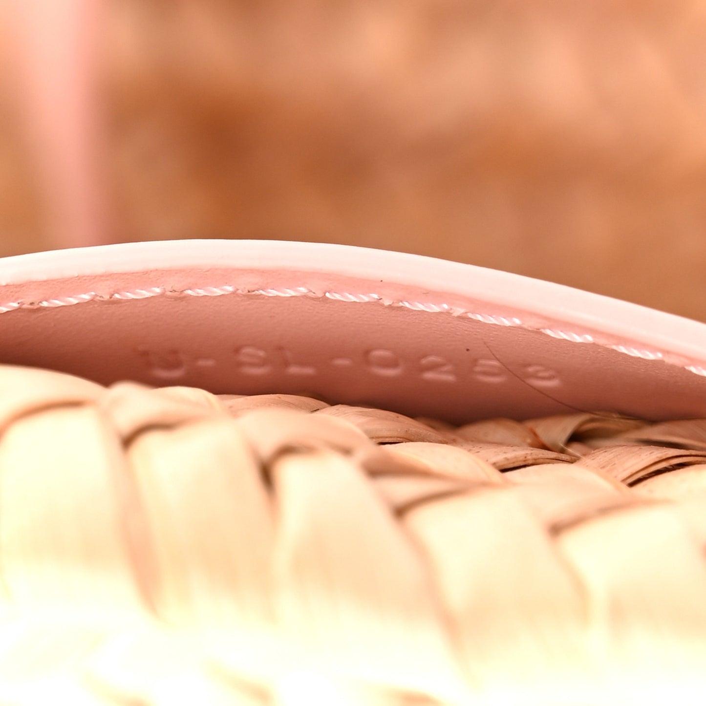 Raffia Calfskin Triomphe Teen Panier Vintage Pink