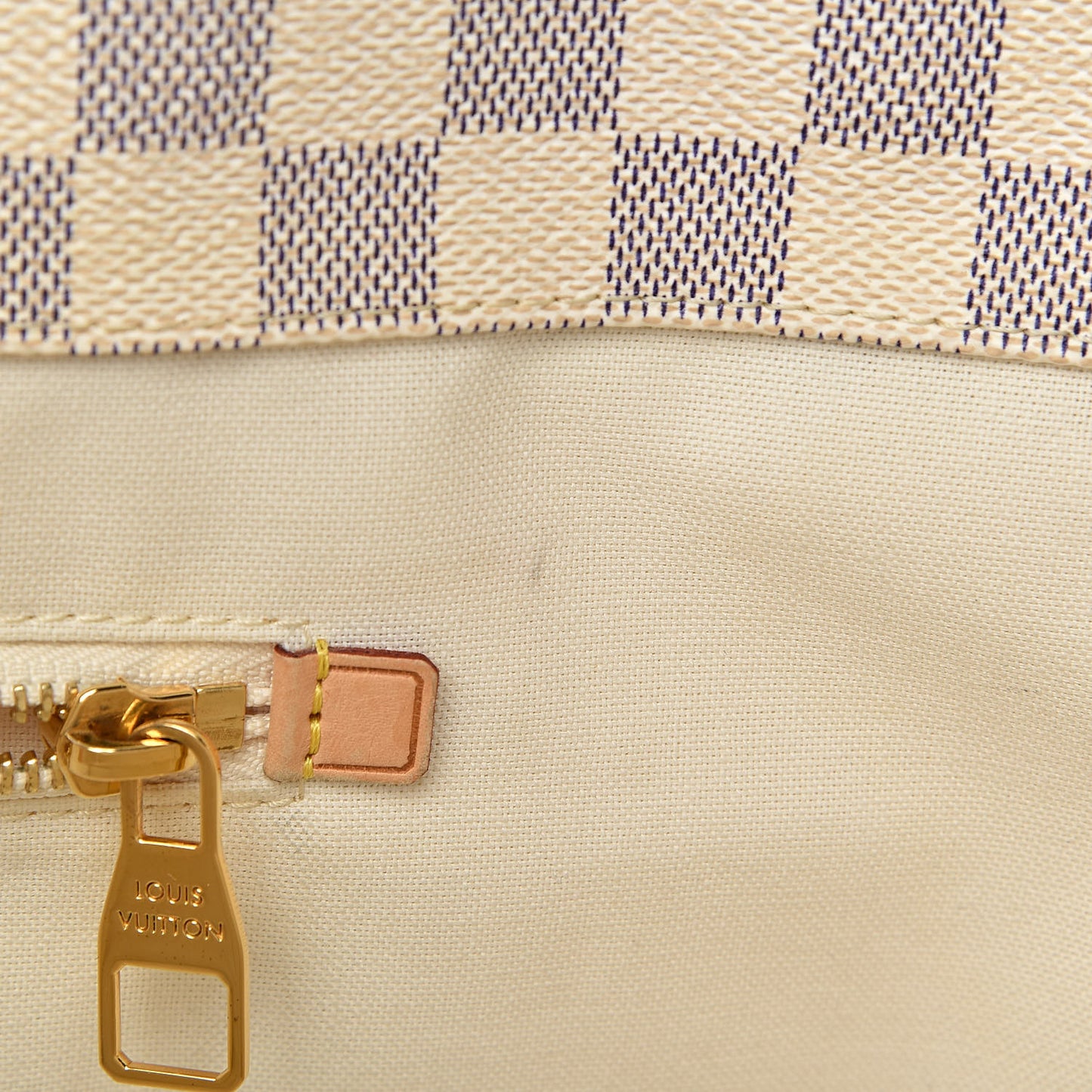 Damier Azur Cabas Adventure MM