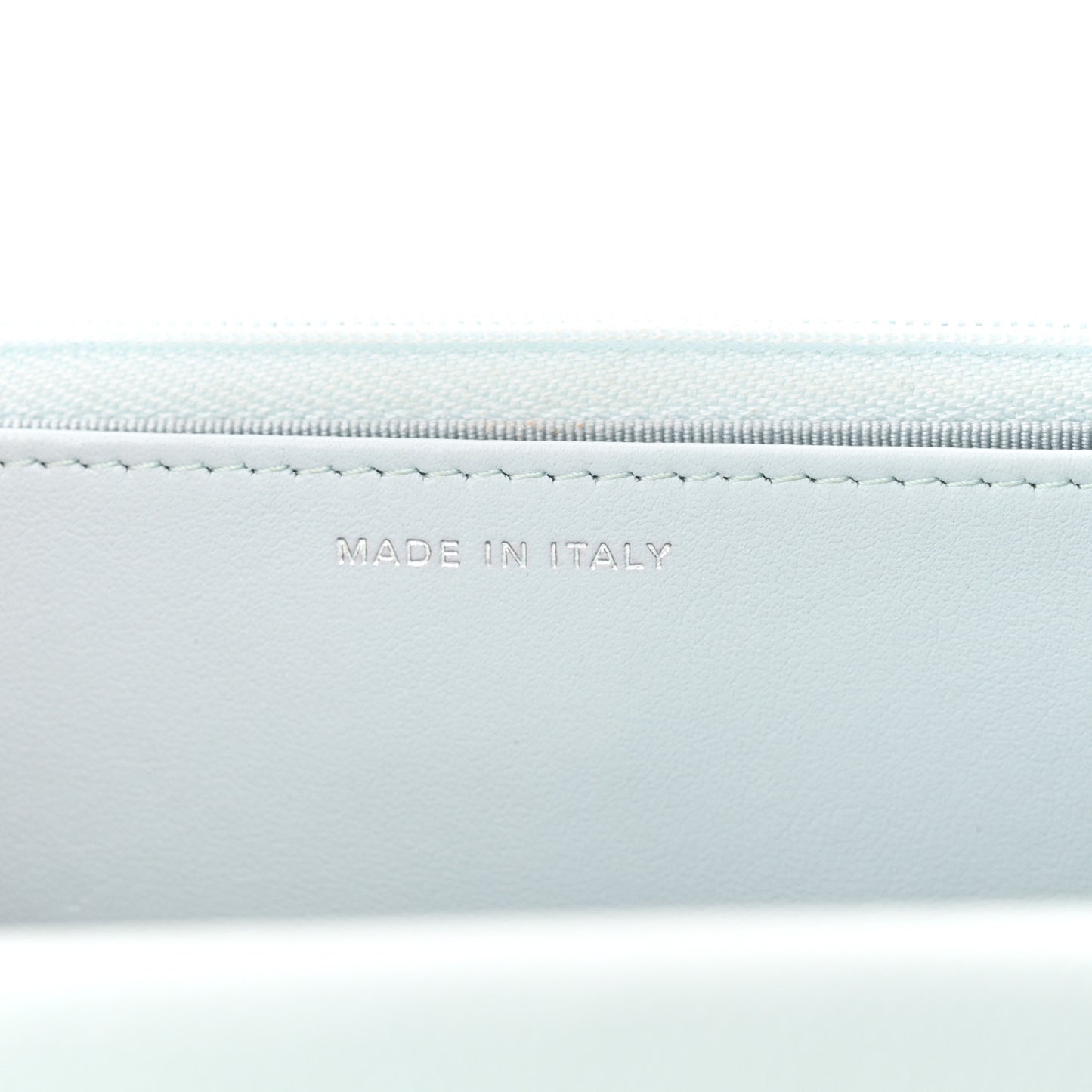 Caviar Quilted Wallet on Chain WOC Light Blue