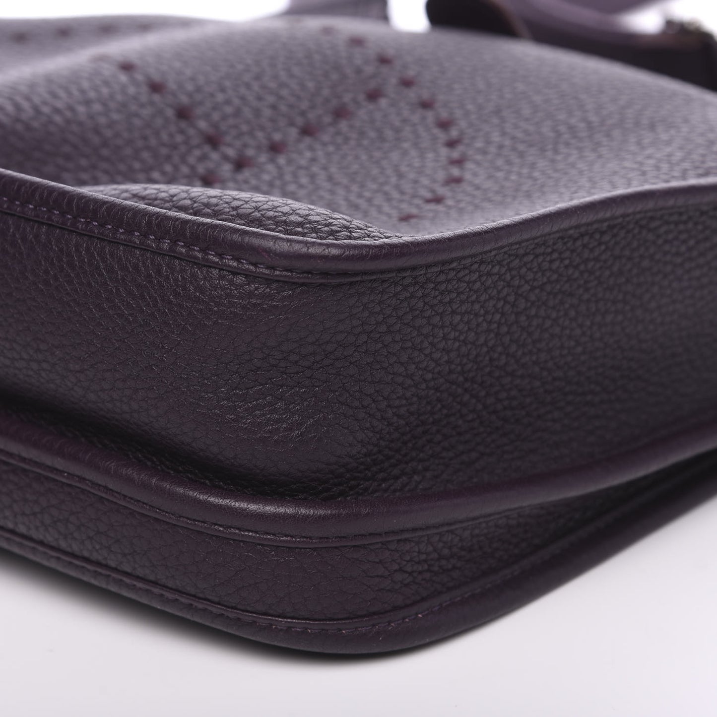 Taurillon Clemence Evelyne III PM Raisin