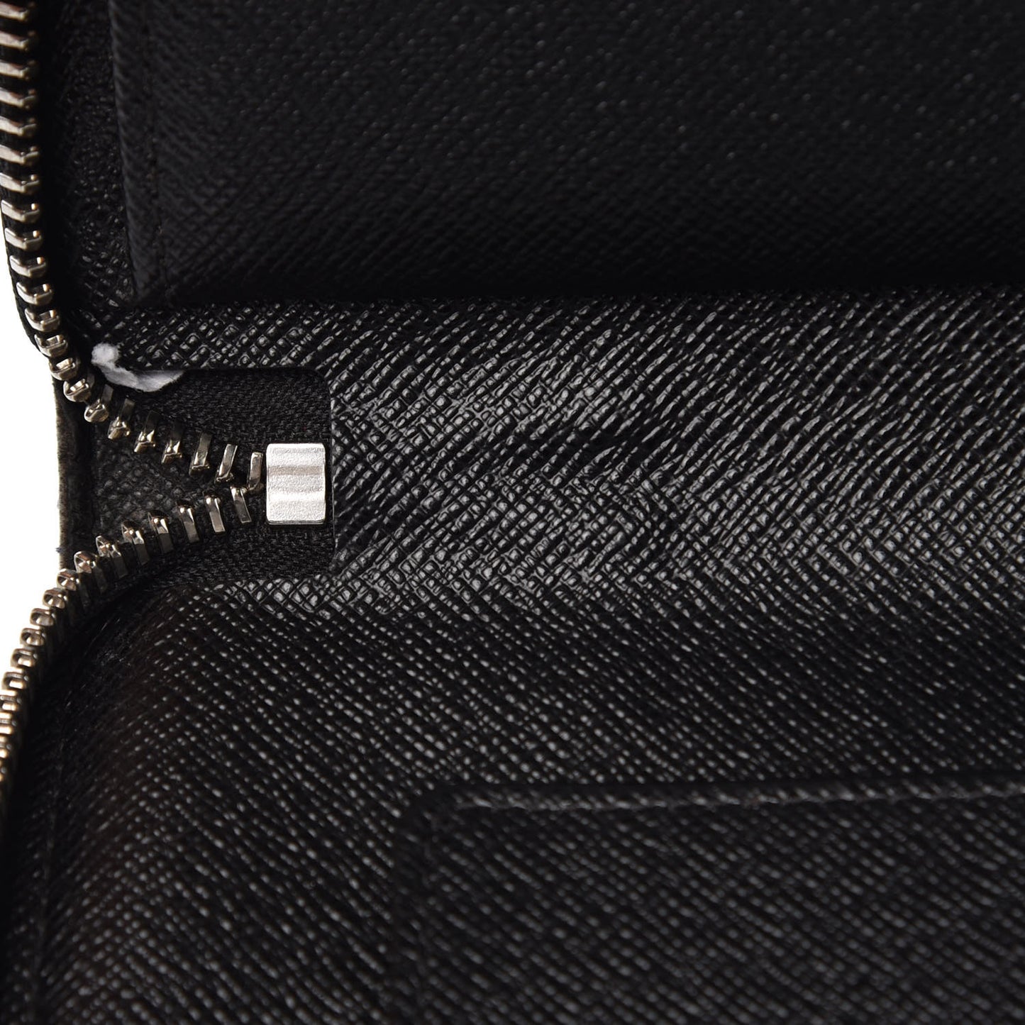 Damier Graphite Zippy Organizer Wallet