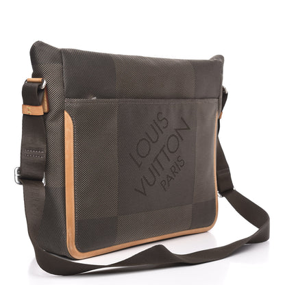 Louis Vuitton Damier Geant Messenger Bag Sable 3 of 19