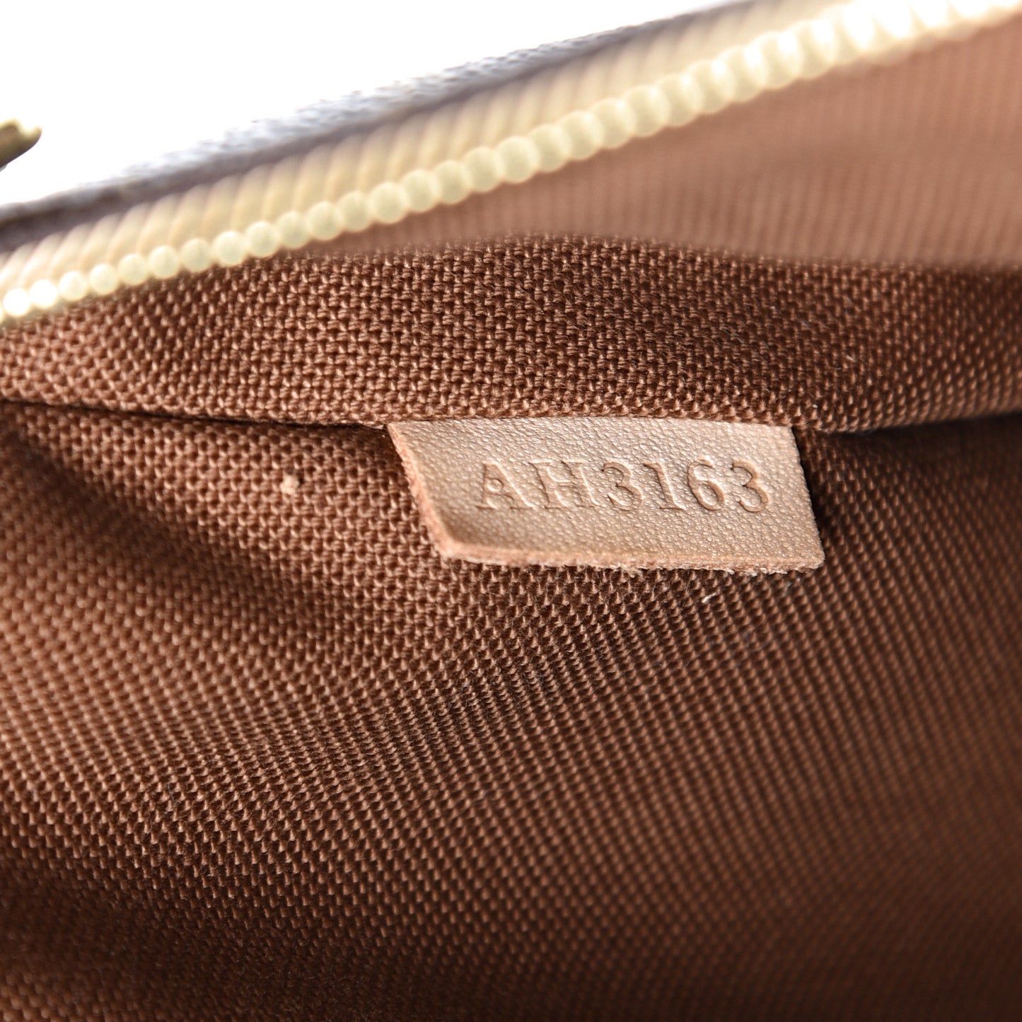 Monogram Pochette Valmy