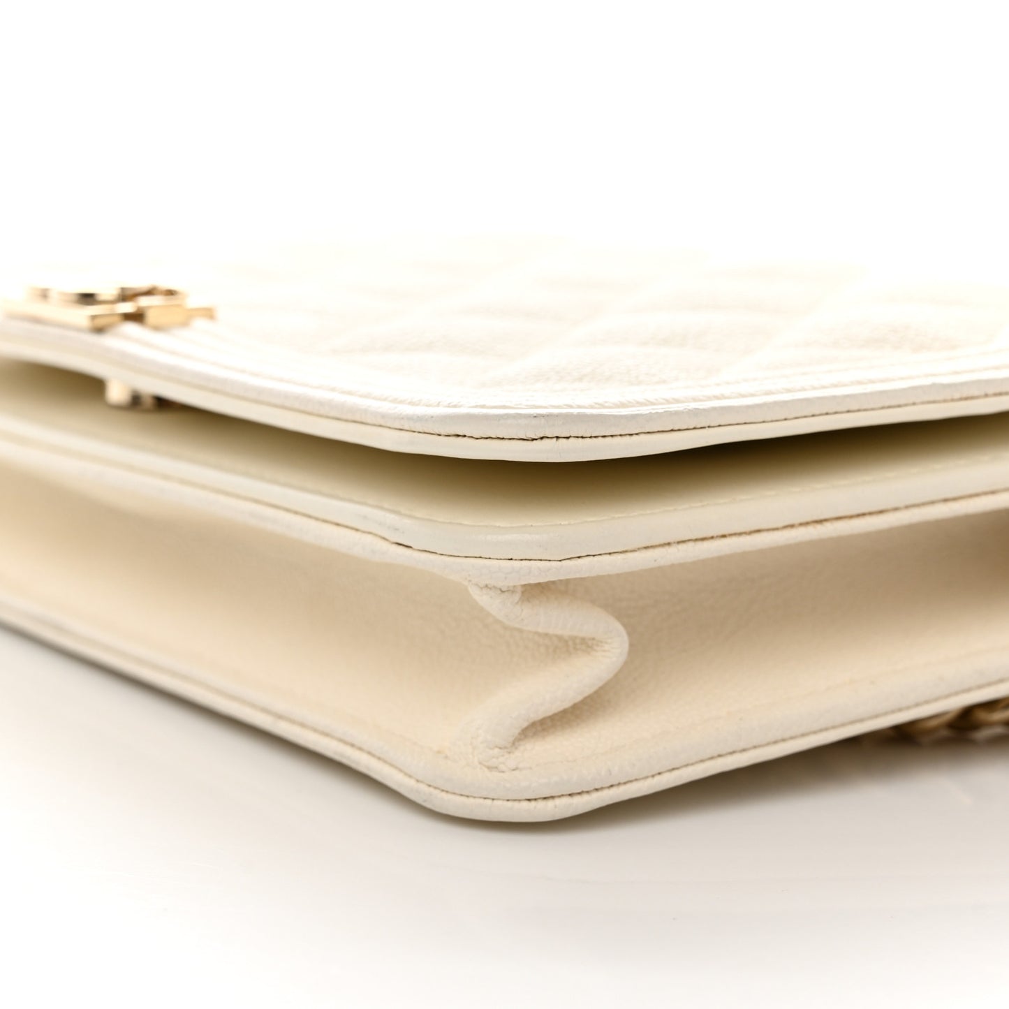 Caviar Quilted Boy Wallet On Chain WOC White
