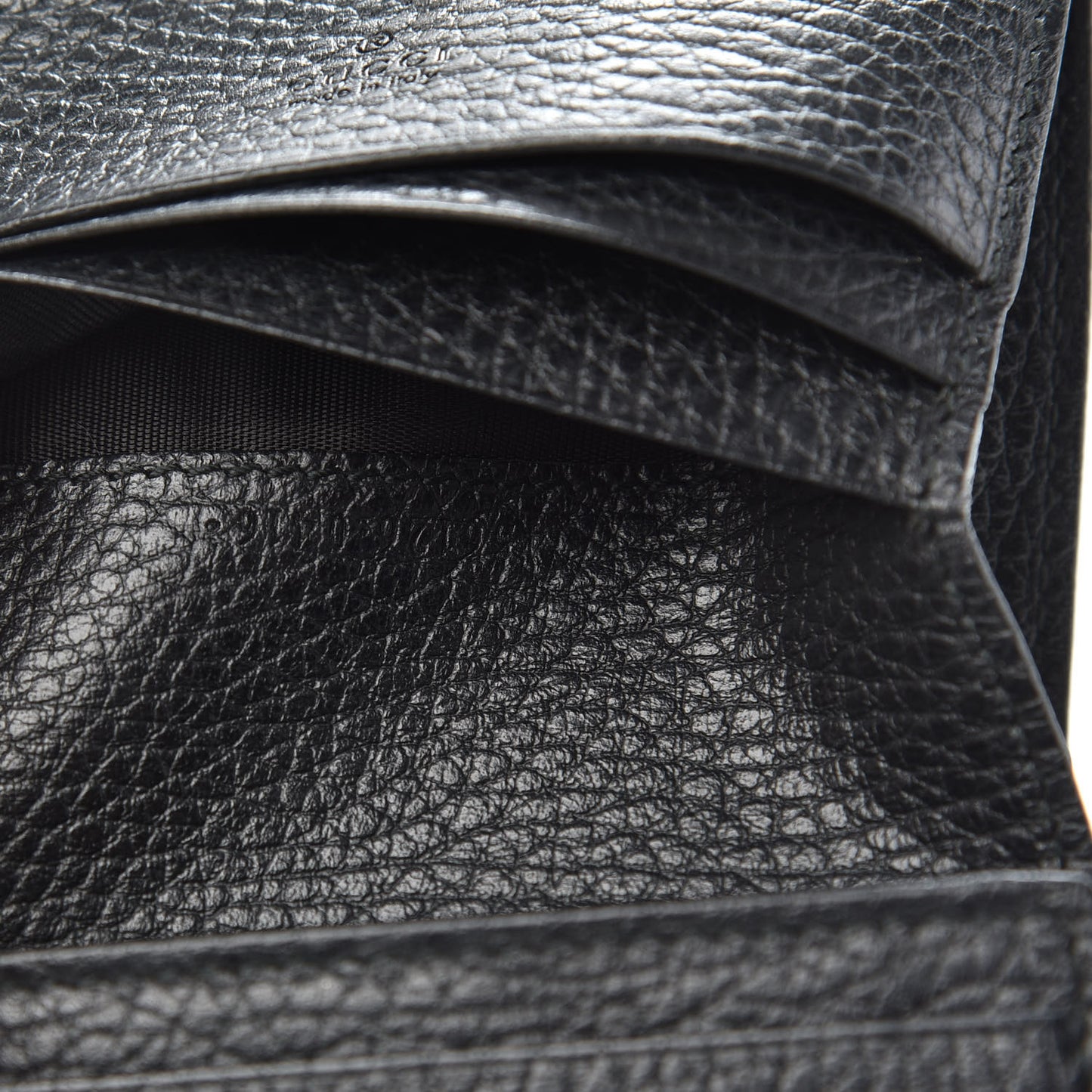 Pebbled Calfskin GG Marmont Card Case Black