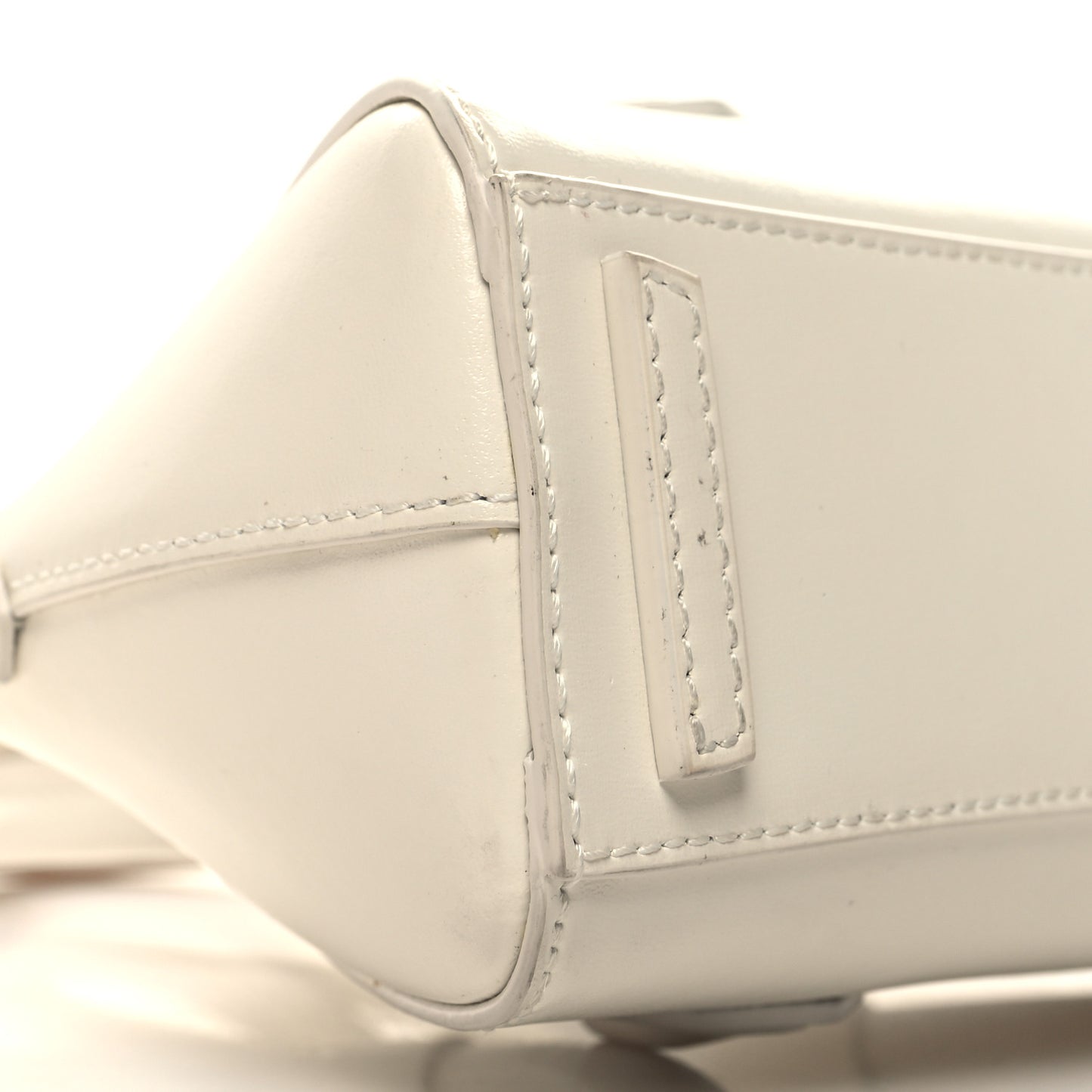 Box Calfskin Mini Antigona Stretch Ivory