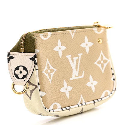 Louis Vuitton Monogram Giant Micro Pochette Accessories Kaki White 3 of 15