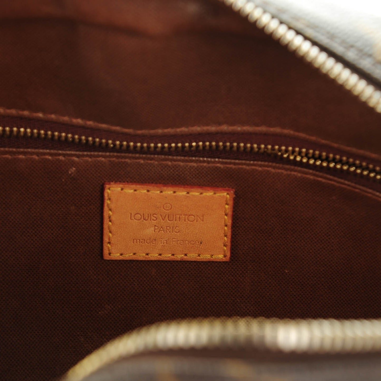 Monogram Toiletry 25