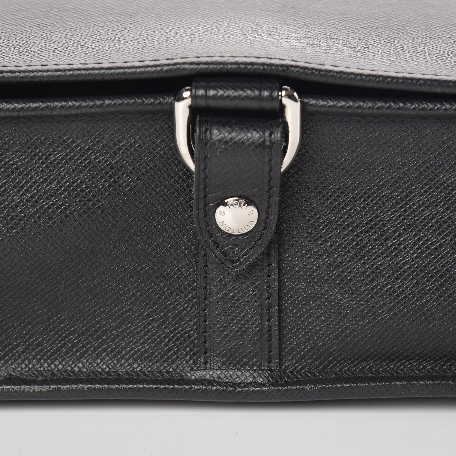 Louis Vuitton Taiga Andrei Ardoise 13 of 13