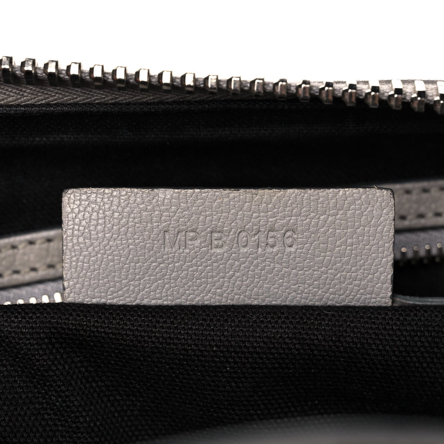 Sugar Goatskin Medium Antigona Pearl Grey