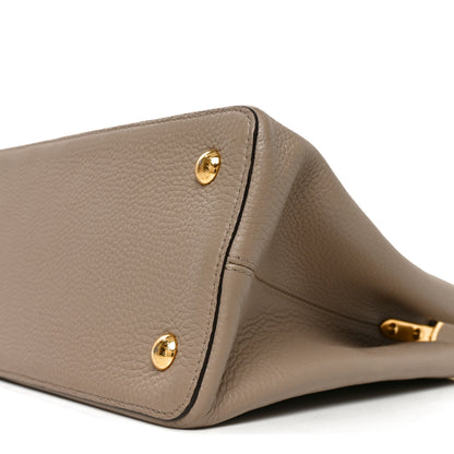 Louis Vuitton Taurillon Capucines MM Galet 9 of 9