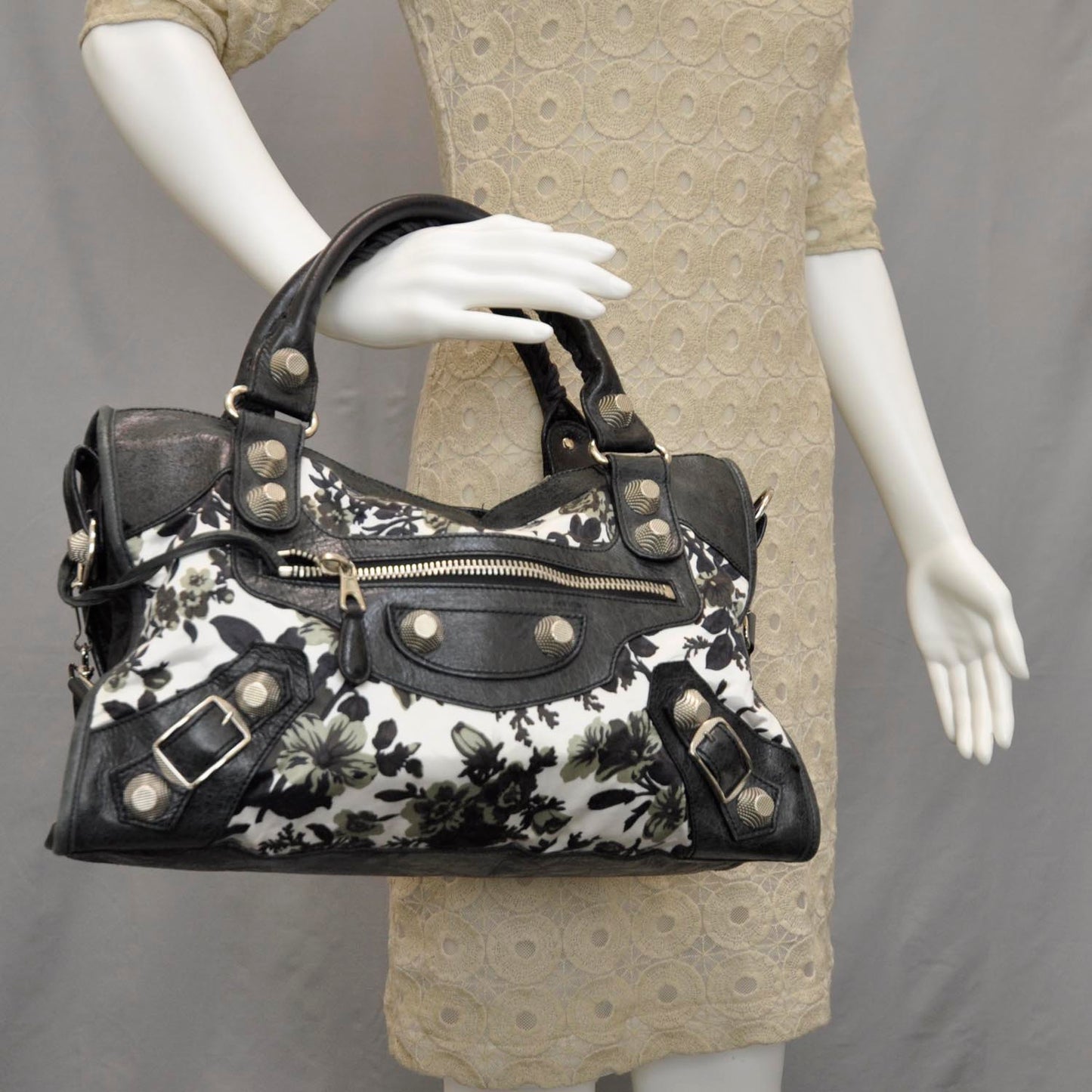 Agneau Floral Giant City Black