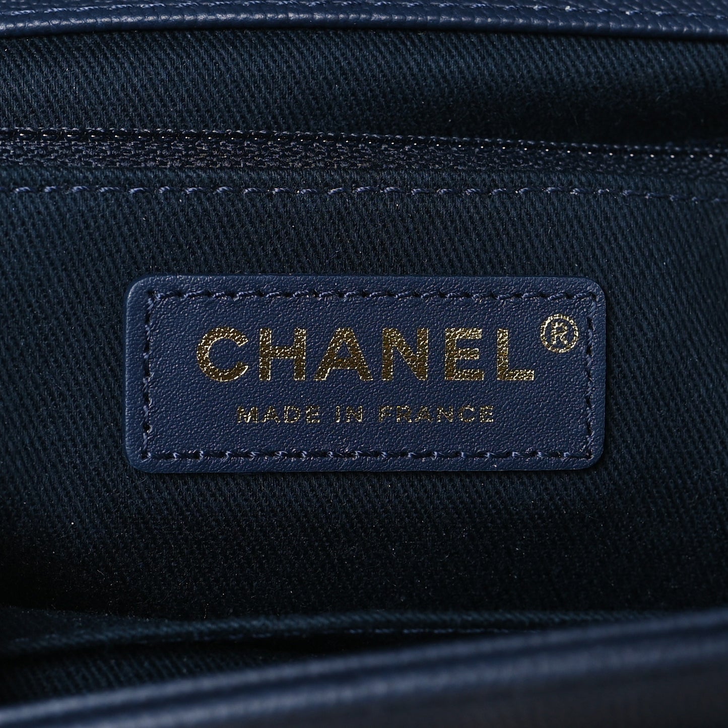 Caviar Quilted Medium Business Affinity Flap Navy