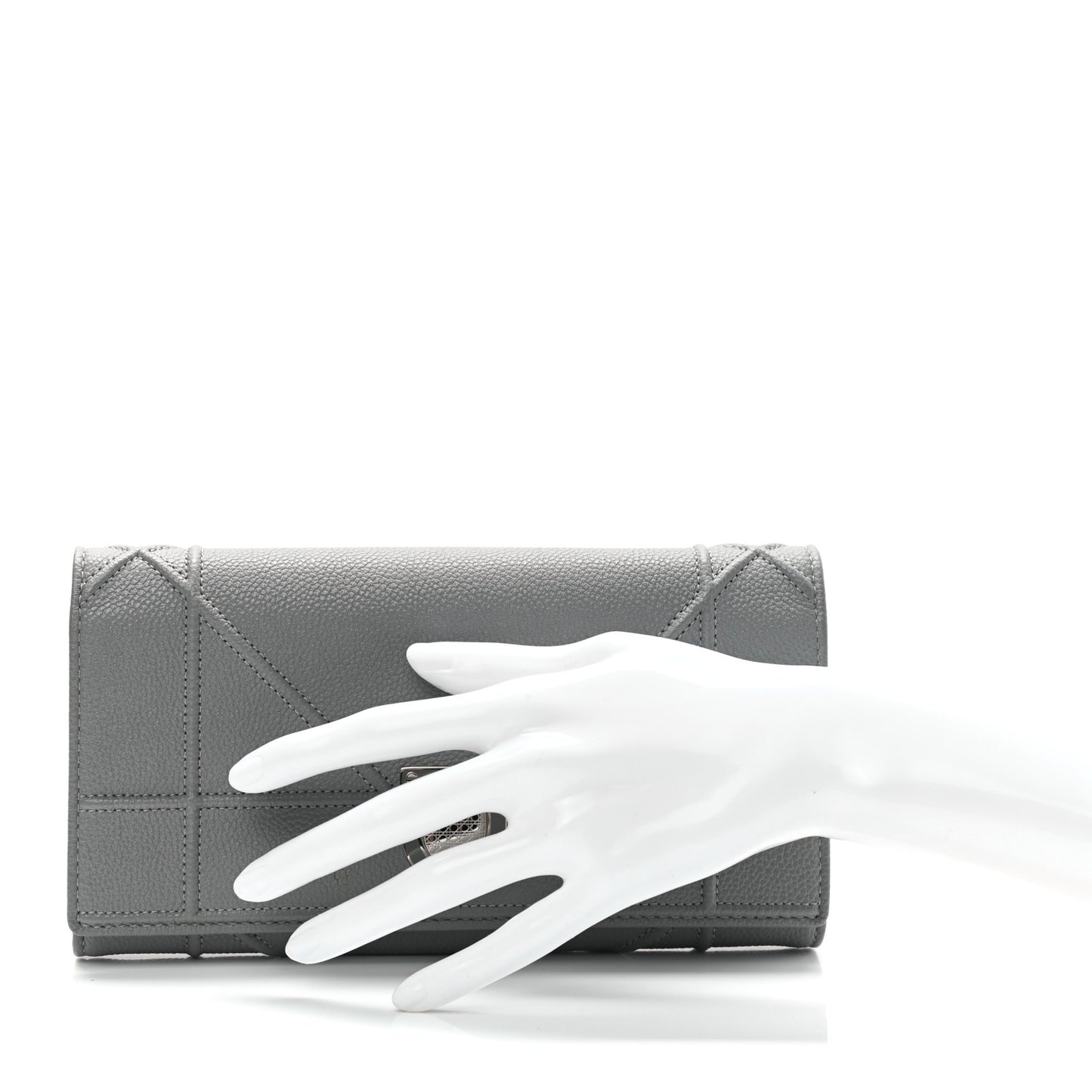 Grained Calfskin Diorama Croisiere Chain Wallet Gris